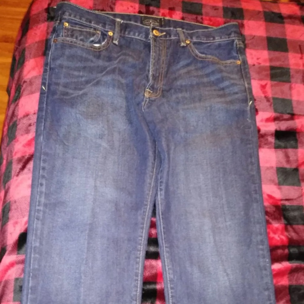 34x30 Lucky Brand Straight Leg Jeans - Like New